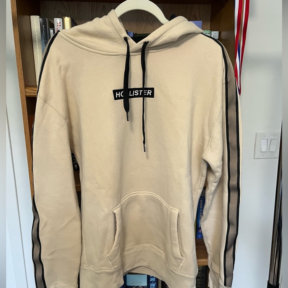 NWOT Men's Hollister Hoodie